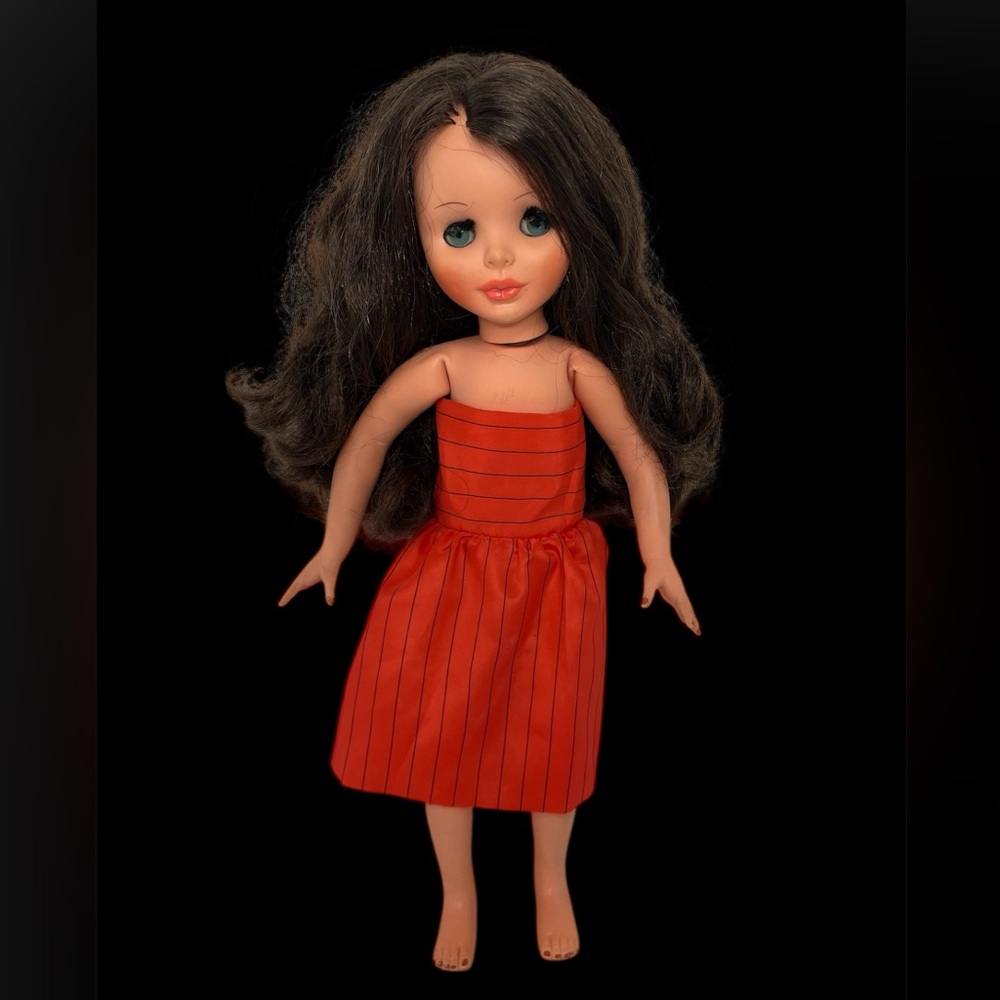 Furga Italy Vittoria Doll 14” Vtg Brunette Hair Blue Eyes Posable 60s “V” Girls - Picture 2 of 11
